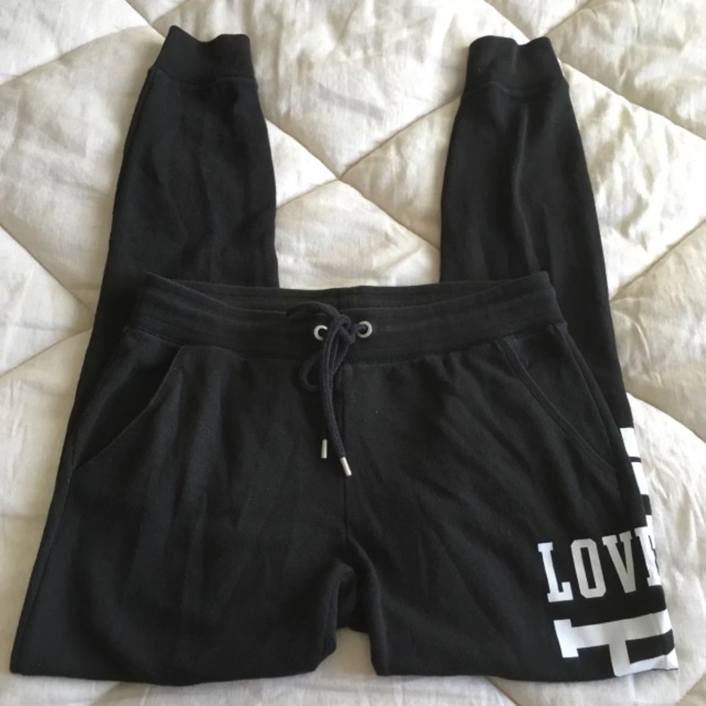 ❌SOLD❌ VS Pink Sweats